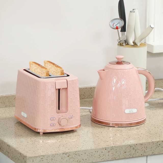 HOMCOM HOMCOM 1.7L 3000W Fast Boil Kettle and 930W 2 Slice Toaster Set in Light Pink Light Pink One Size Unisex 5063603053168