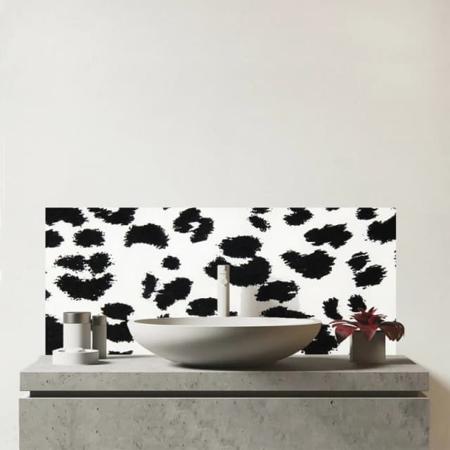Warren Reed - Designer Black Leopard Print Glass Bathroom Splashback Black Unisex