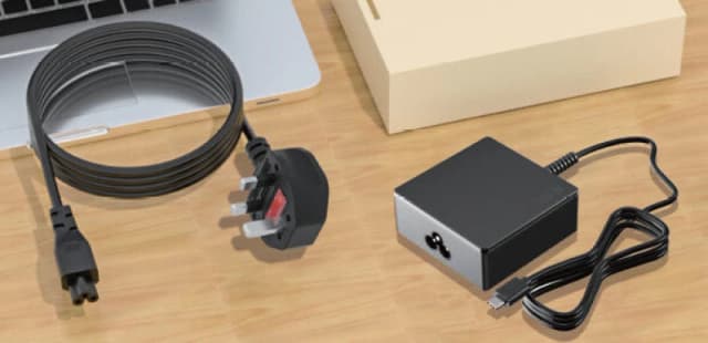 Origin Storage Origin Storage 100W USB-C Adapter with UK Cable OS-C100W