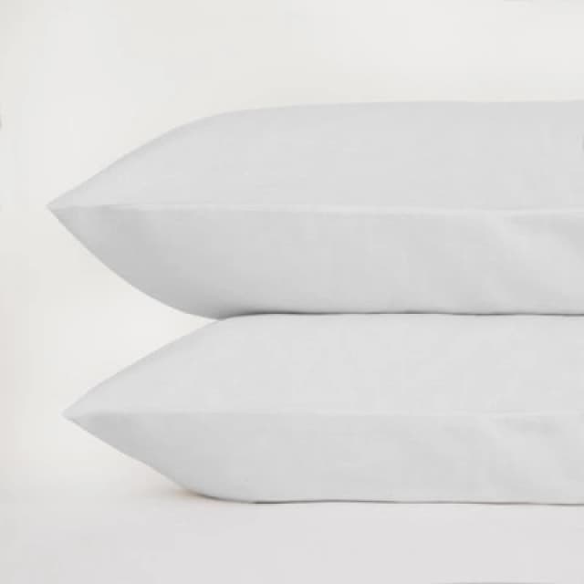 OHS OHS 10 x Soft Cotton Housewife Pillowcases in White White One Size Unisex 5027434156412