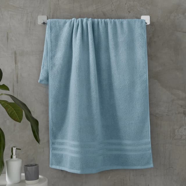 Catherine Lansfield 'Zero Twist' Bath Towel Blue