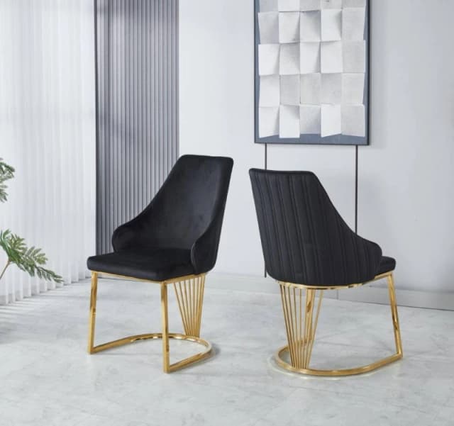 Modernique Modernique Set of 2 Velvet Upholstered Dining Chairs with Golden Metal Legs in Black One Size Unisex 5061017321774