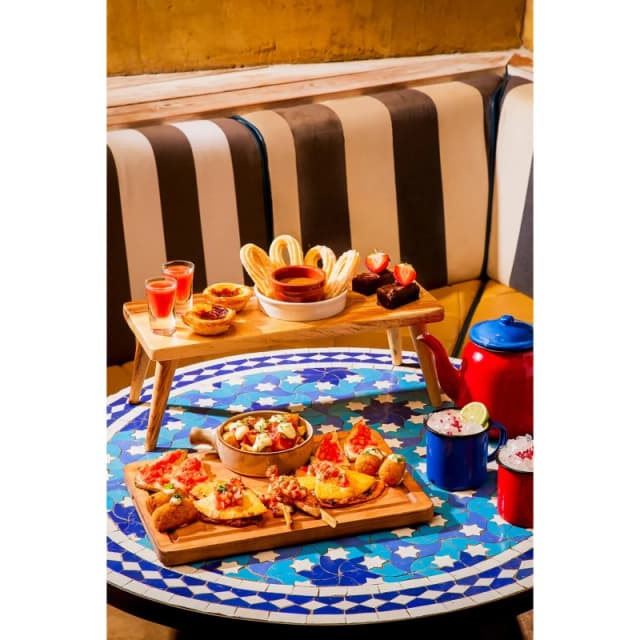 Activity Superstore Afternoon Tea at Revolution Bars None unisex One Size