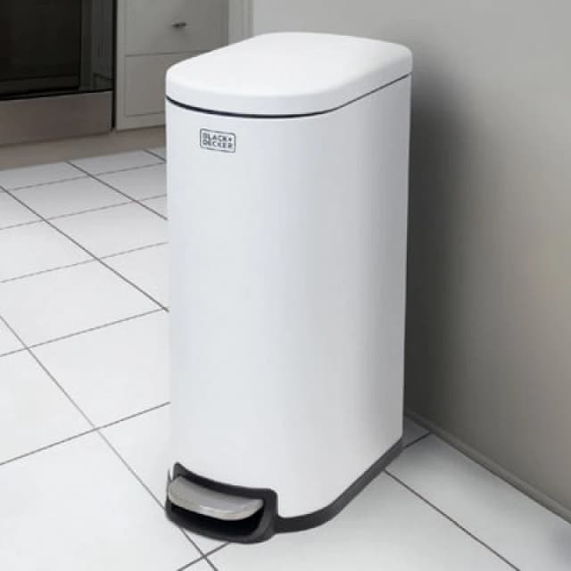 Black+Decker 30 Litre Slimline Pedal Bin - White