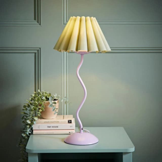 ValueLights ValueLights Wiggle Sage Pleated Scallop Lamp Shade Pale Purple Metal Table Lamp Purple One Size Unisex 5059406065293
