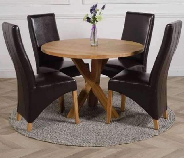 Thats Furniture Oregon Round Oak Dining Table & 4 Lola Leather Chairs in Brown Brown Unisex