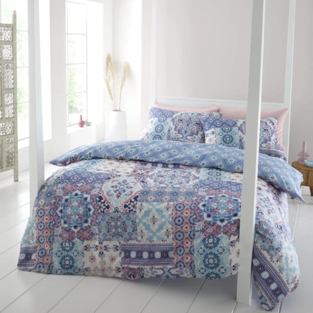 Catherine Lansfield Catherine Lansfield 'Boho Patchwork' Duvet Set in Blue Size: Single Blue Single Unisex 5057681106793