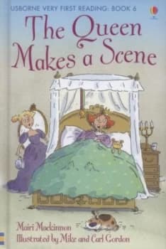 The Queen Makes a Scene by Mairi Mackinnon Hardback