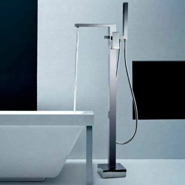 Nes Home Noir Cube Freestanding Bath Shower Mixer in Metallic Silver Metallic Silver Unisex