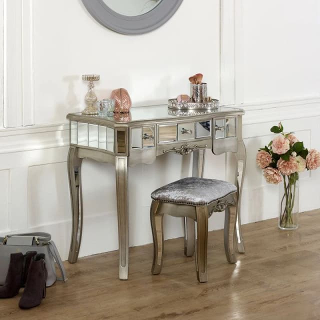 Melody Maison Mirrored Dressing Table And Stool - Tiffany Range Metallic Silver