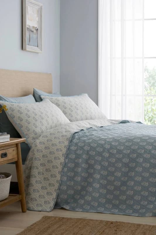 Dreams and Drapes Block Floral Jacquard Quilted 235cm x 235cm Bedspread Set Blue