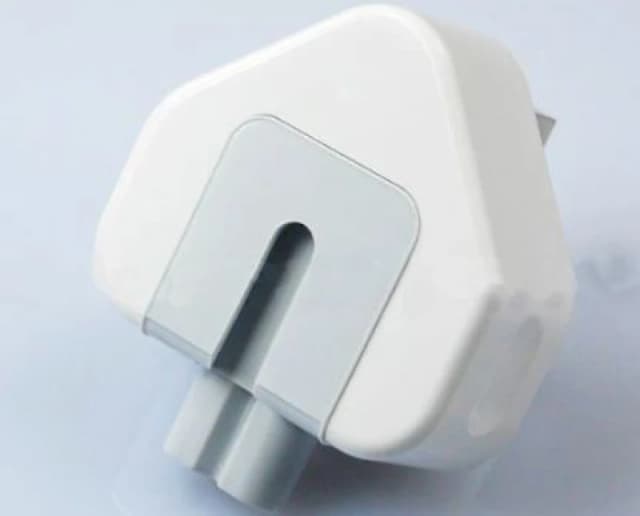 CoreParts MSPA7061 mobile device charger White Indoor