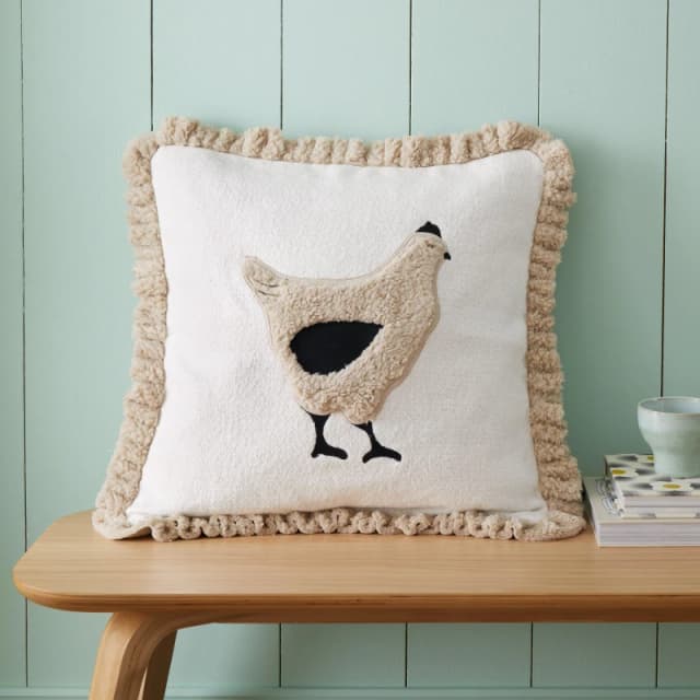 Catherine Lansfield 'Country Hen' Applique Cushion Natural unisex