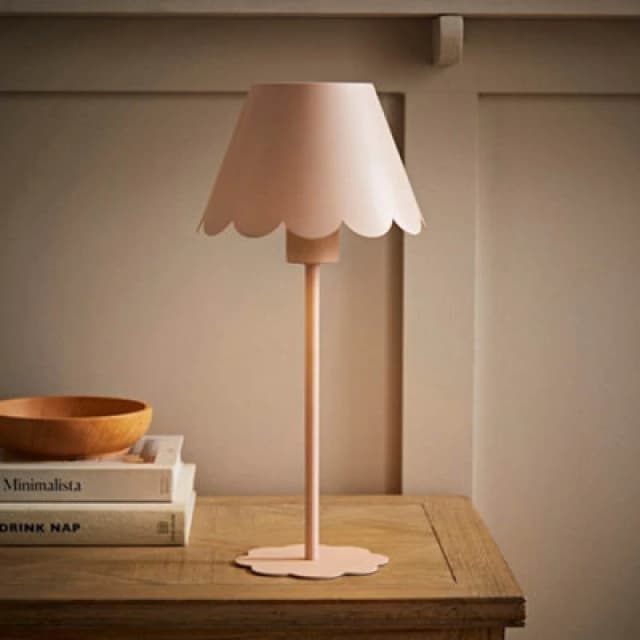 ValueLights ValueLights Hattie Rechargeable Metal Scalloped Edge Portable Table Lamp in Pale Pink Pale Pink One Size Unisex 5016529273011