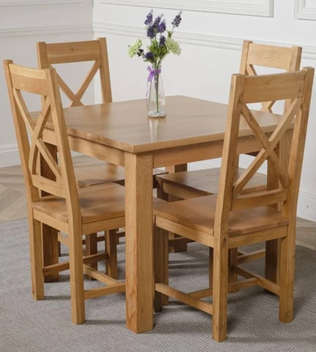 Thats Furniture Oslo 90 x 90cm Oak Small Dining Table & 4 Berkeley Oak Chairs in Brown Brown Unisex 90 x 90 cm