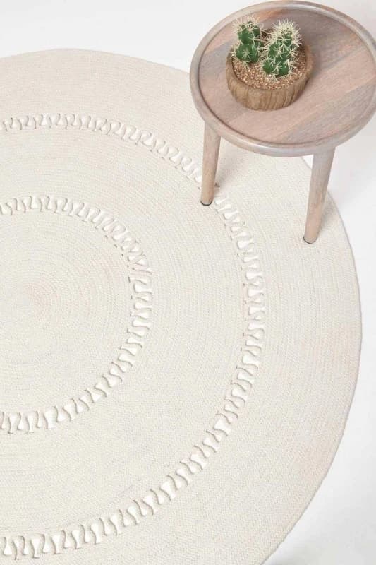 Homescapes Crochet Braided Round Rug in Natural Size: 120cm diameter Natural Unisex 120cm diameter