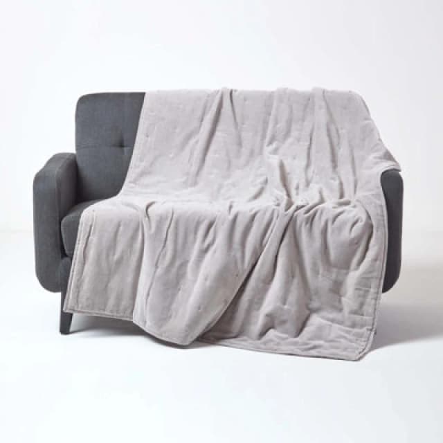 Homescapes Light Grey Velvet Quilted Throw, 125 X 150 Cm