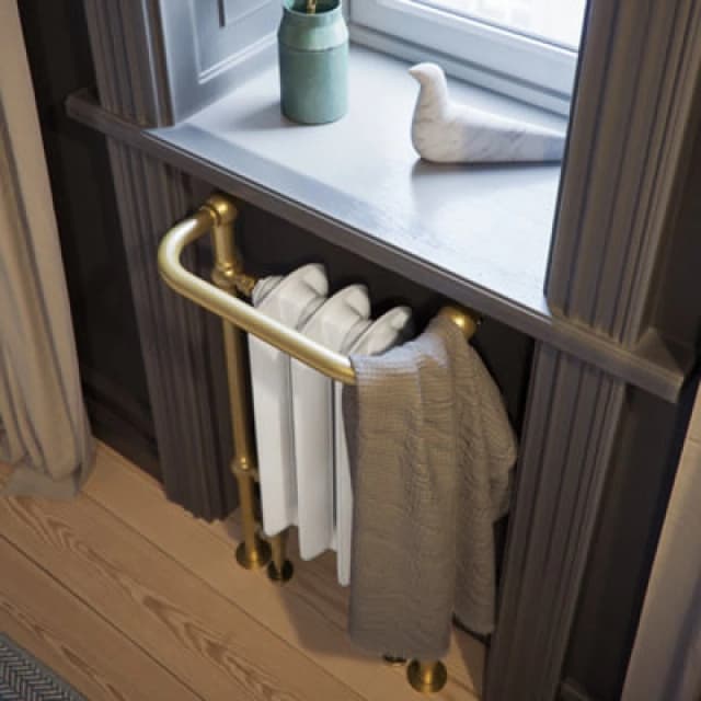 Terma Plain White Brass Cast Iron Gas Flat Towel Warmer (W)490mm X (H)900mm