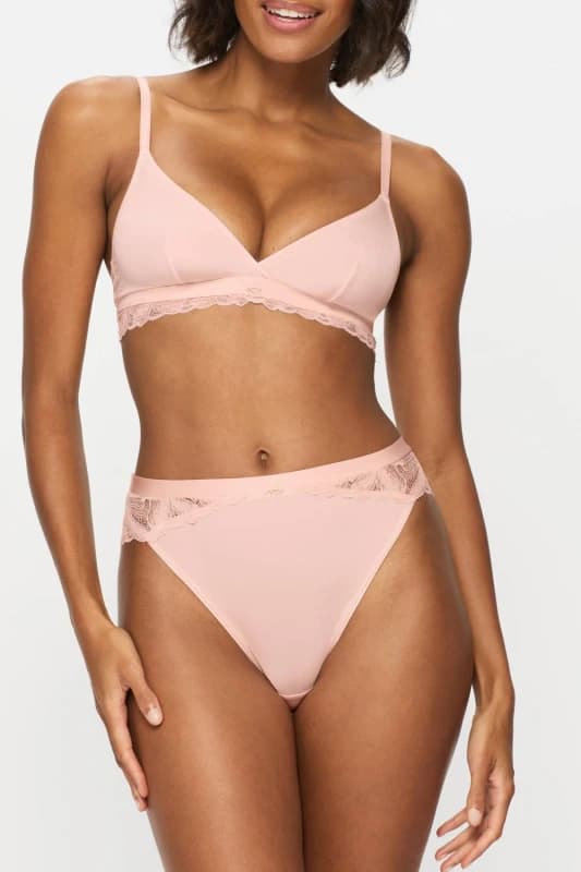 KBX Womens Harper Triangle Bralette in Pale Pink Size: 10 Pale Pink Female 10