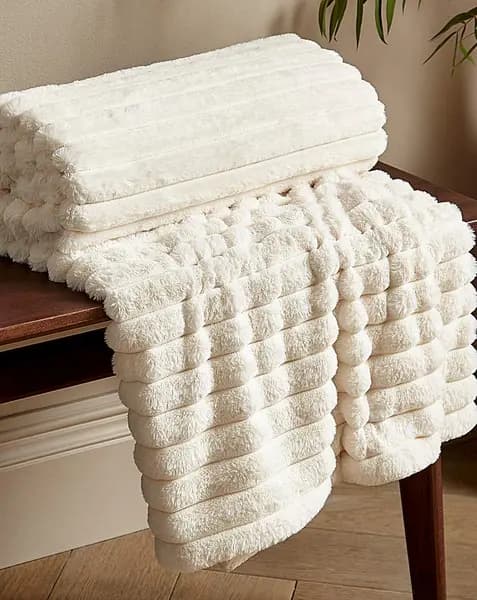Cosy Ribbed Throw Cream 130X170 MN30701