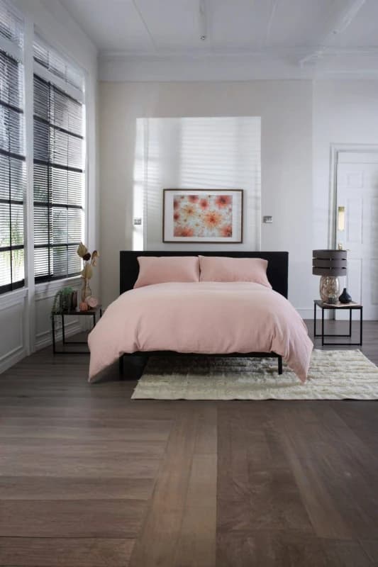 The Lyndon Company St Quentin 100% Cotton Reversible Duvet Bedlinen in Rose Size: Single Rose Unisex Single