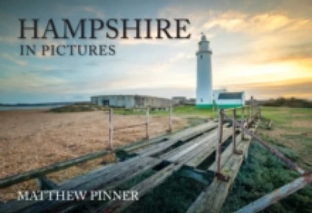 Hampshire in Pictures Paperback / softback