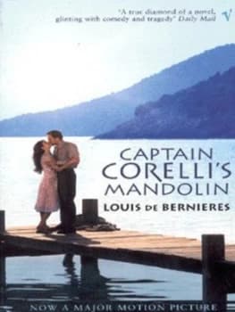 Captain Corellis Mandolin by Louis De Bernieres Paperback