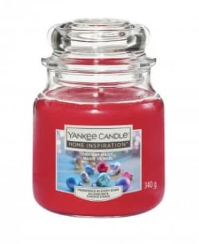 Home Inspiration Medium Candle - Holiday Magic