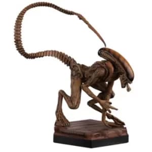 Eaglemoss Publications Alien and Predator Alien 3 Xenomorph with Magazine #6