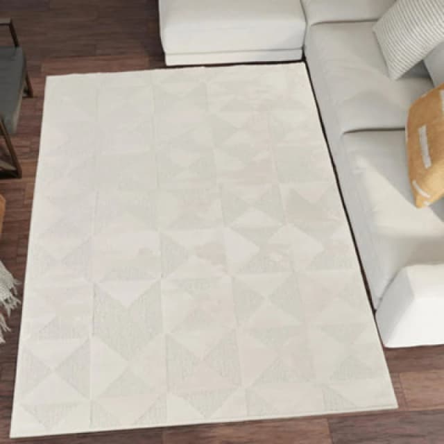 Hamilton Modern Metallic Sheen Area Rug - Mosaic Geometric Triangle Design Cream 80Cm X 150Cm