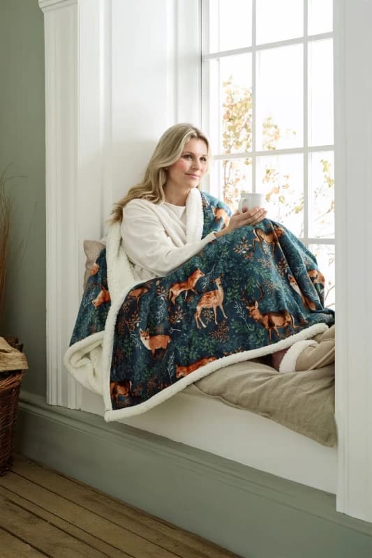 Deyongs Deyongs Fox and Deer Heated Sherpa Throw - 140x180cm, 10 Temperature Settings, Electric Blanket with Sherpa Lining in Teal Size: 140cm x 180