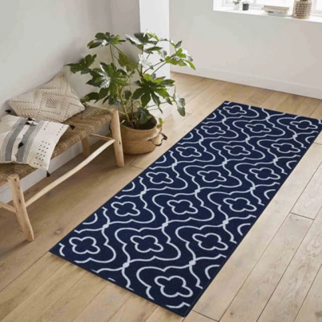 Machine Washable Quatrefoil Design Anti Slip Doormats Navy 67X220 Cm