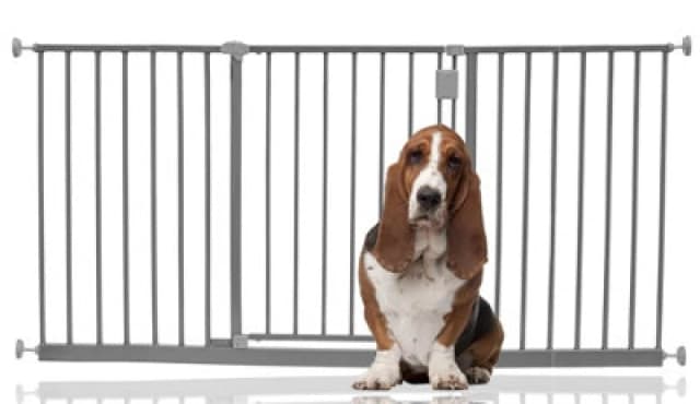 Bettacare Extra Wide Hallway Dog Gate, 147Cm - 152Cm, Grey, Pressure Fit Pet Gate, Puppy Safety Barrier