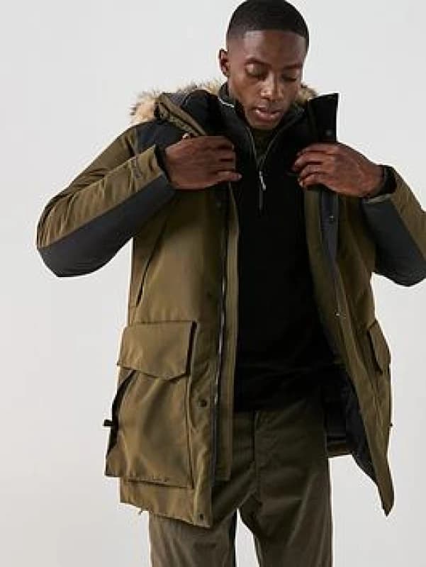 Craghoppers Craghoppers Men Bishorn Hooded Waterproof Breathable Padded Insulated Jacket in Dark Green Size: X-Large Dark Green XL Male 506326012936