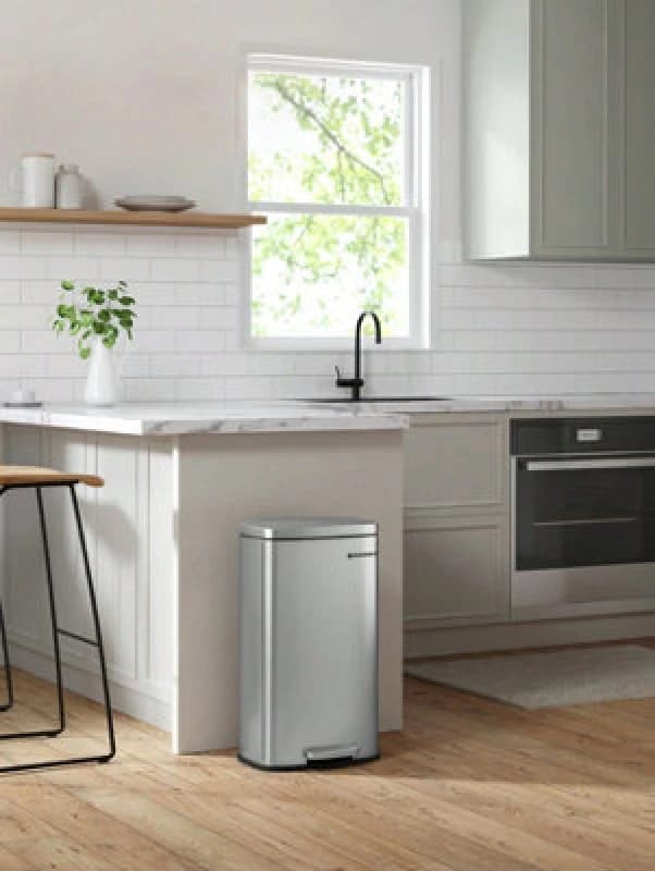 SONGMICS Kitchen Pedal Rubbish Bin, Silver Silver