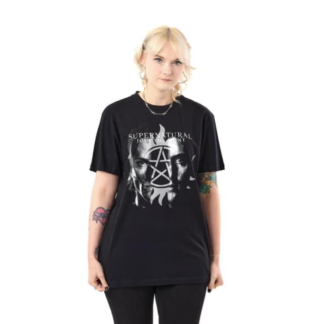 Supernatural Supernatural Men Short Sleeved T-Shirt in Black Size: Small Black S Male 5063203929504