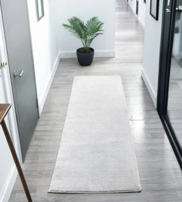 Comfy Washable Low Pile Living Room Area Rug - Anti Slip Felt Backing Silver 60Cm X 200Cm