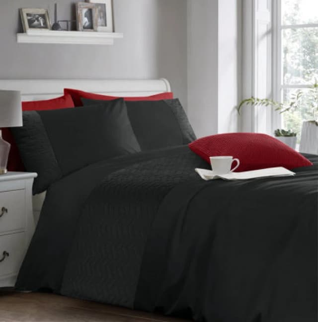 Velosso Pinsonic Design Duvet Cover & Pillowcase Set In Elegant - Modern Bedding For Sleek Bedroom Decor, Button Enclosure - Black