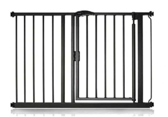 Bettacare Auto Close Pet Gate, 111Cm - 118Cm, Matt Black, Pressure Fit Stair Gate For Dog & Puppy
