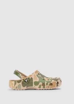 Crocs Mens Classic Camo Clog In Chai/Tan