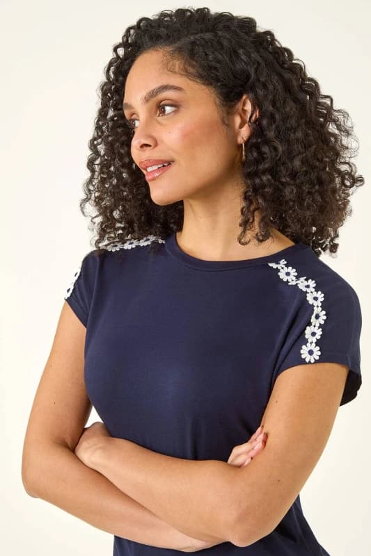 Roman Womens Daisy Shoulder Trim T-Shirt in Navy Size: 18 Navy Female 18