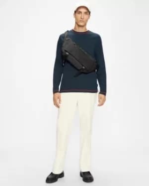 Long-sleeved T-Shirt With Contrast Stitching