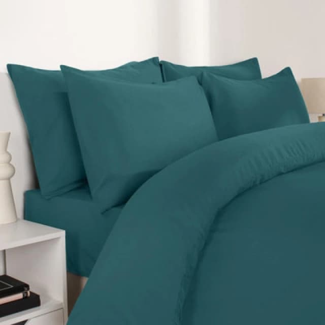 OHS OHS 2 Pack Soft Microfibre Wrinkle Resistant Housewife Pillowcases in Teal Size: Standard Pillow Case Teal Standard Pillow Case Unisex 502743421