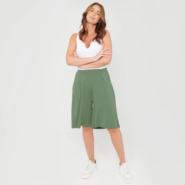 Be You Knee Length Shorts Womens - Green Green 8