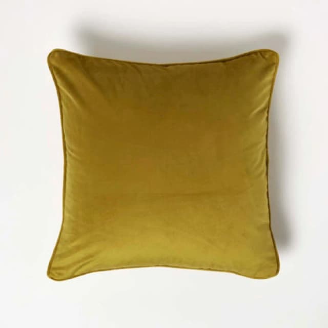 Homescapes Filled Velvet Cushion with Piped Edge 46 x 46cm Gold