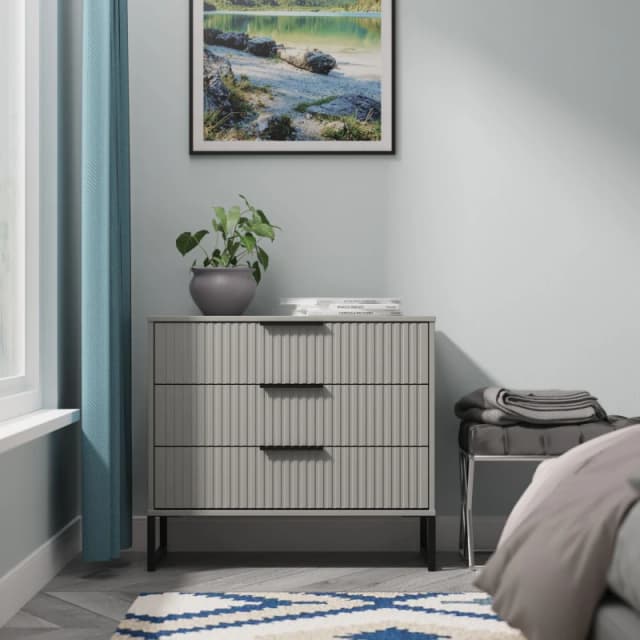 Ready Assembled 2 U Menai 3 Drawer Chest (Ready Assembled) in Dark Grey Size: Medium Dark Grey Unisex Medium