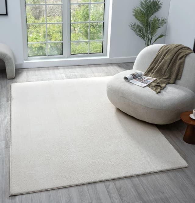 Comfy Washable Low Pile Living Room Area Rug - Anti Slip Felt Backing Cream 160Cm X 220Cm