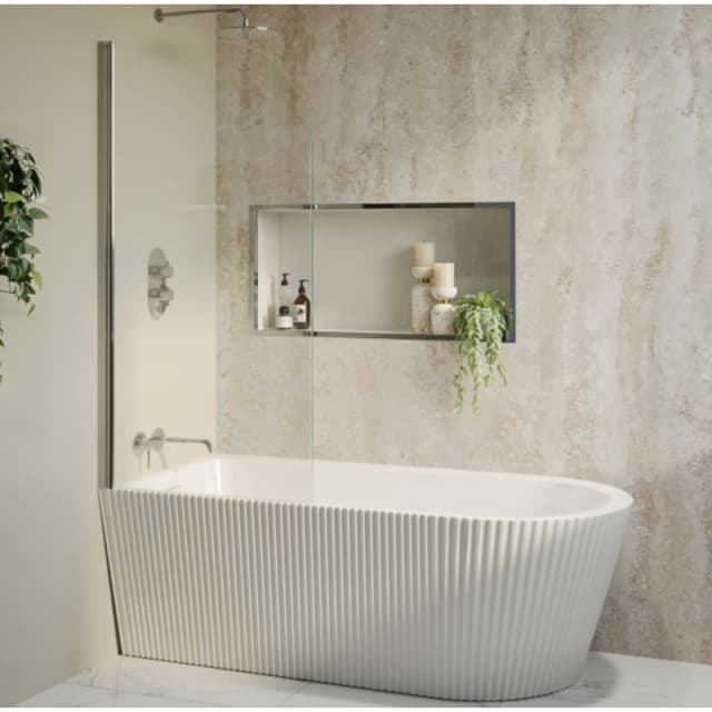 Freestanding Single Ended Right Hand Fluted Corner Bath 1650 x 800mm With Chrome Bath Screen - Amaro BUN/AMAFLRH1650/93605