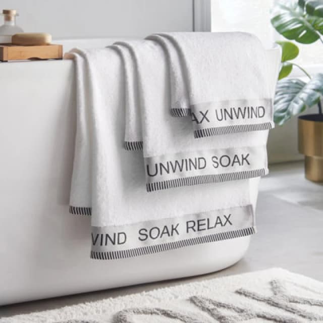 Catherine Lansfield Quick Dry Bale of Four Towels White