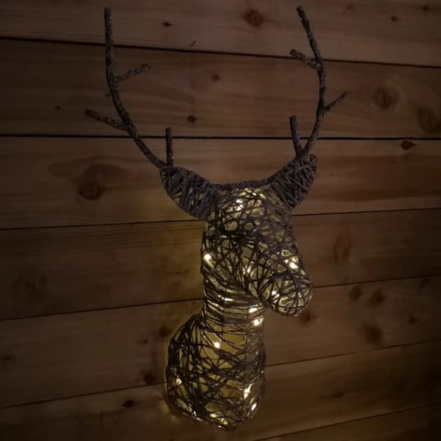 55x69cm Warm White 20 LED Christmas Stag Wall Hanging Xmas Decoration